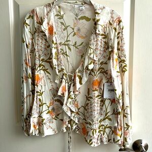 O’Neill floral lacing top. Size medium. New with tags